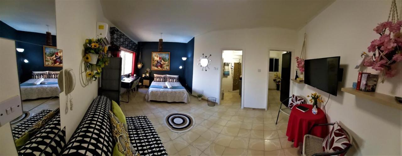 Artemis Boutique Apartment 2 Лімасол Екстер'єр фото